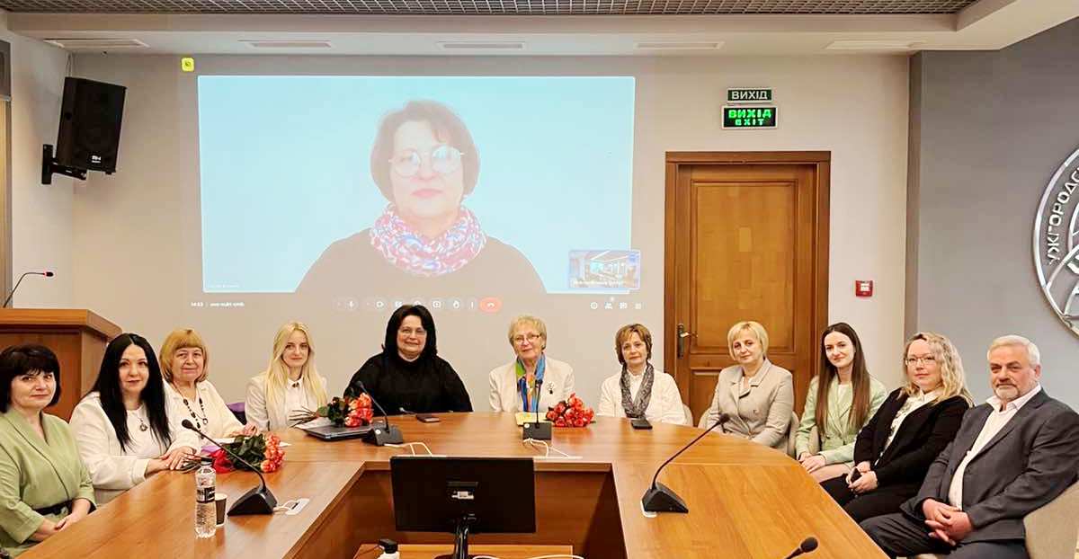 Професор Вільчинська Т. П. виступила офіційним опонентом на засіданні разової спеціалізованої вченої ради з захисту дисертації Ганни Сньозик..jpg